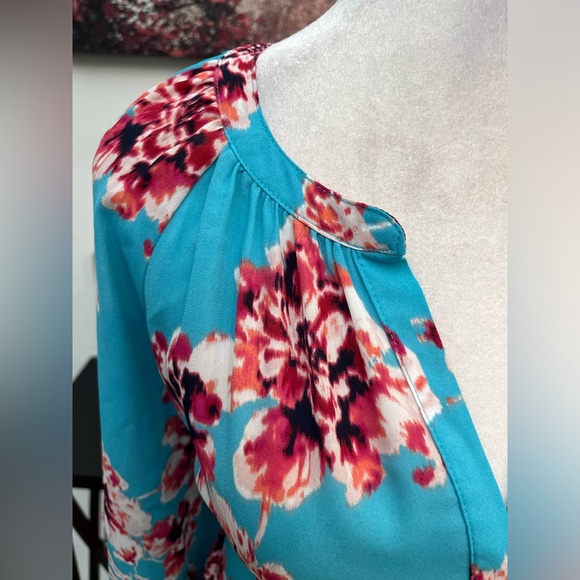 The Pioneer Woman   Tunic Top Blouse V Neck Semi- Sheer Size M Floral 3/4 Sleeve - Picture 5 of 15